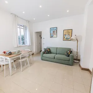 Agrippina House: Mura Vaticane Apartament Rzym